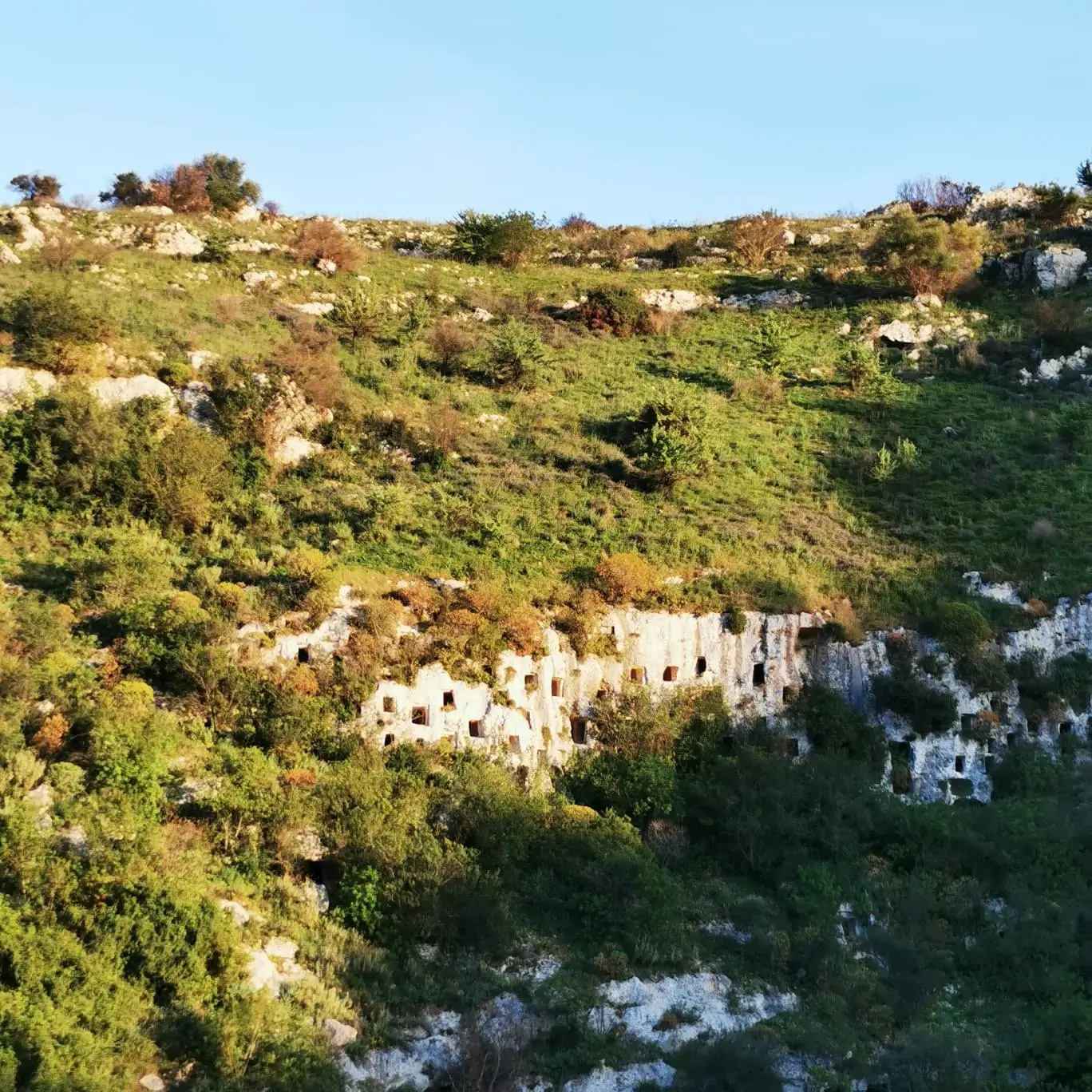 Borgo siciliano tra paesaggio e memoria